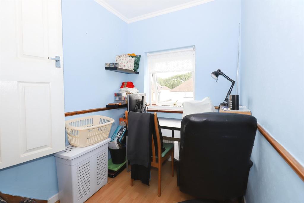 3 bedroom semidetached house for sale in Clee Avenue, KIDDERMINSTER, DY11