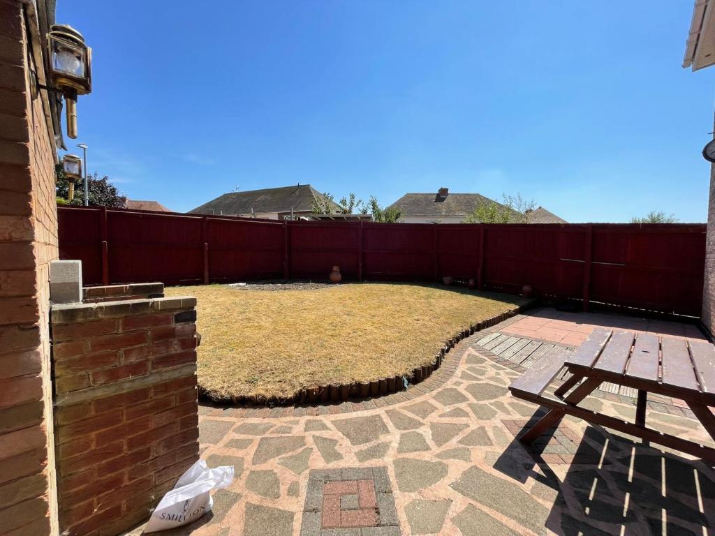 4 bedroom end of terrace house for sale in Dowles Road, Kidderminster, DY11