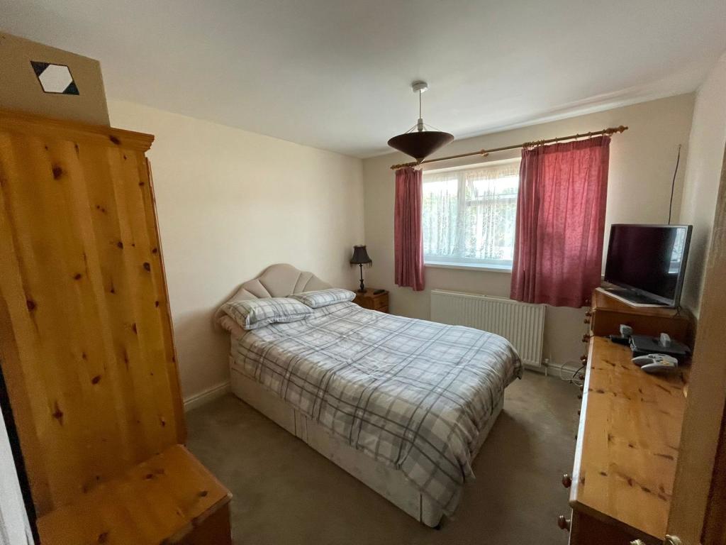 4 bedroom end of terrace house for sale in Dowles Road, Kidderminster, DY11
