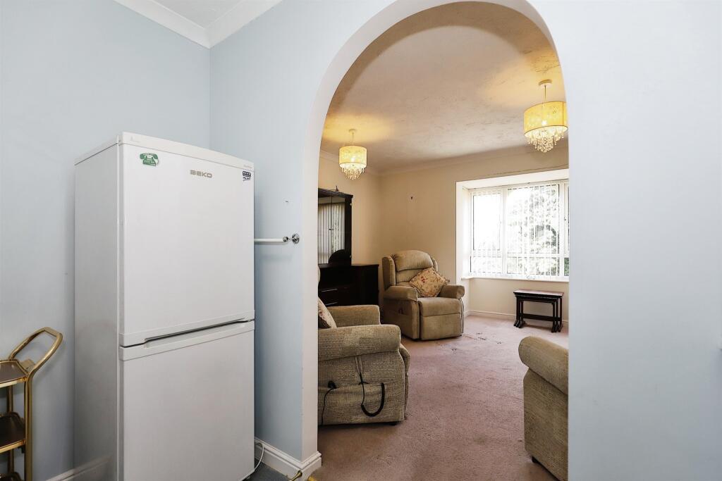 2 bedroom apartment for sale in Anchorfields, Kidderminster, DY10