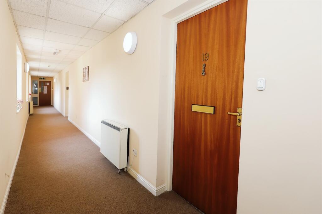 2 bedroom apartment for sale in Anchorfields, Kidderminster, DY10