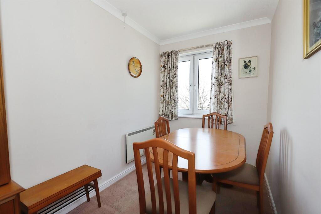 2 bedroom apartment for sale in Anchorfields, Kidderminster, DY10