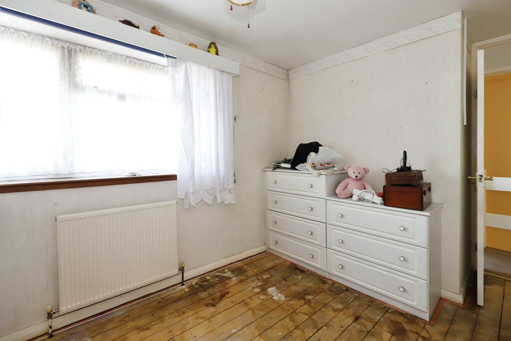 3 bedroom semidetached house for sale in Dowles Road, Kidderminster, DY11