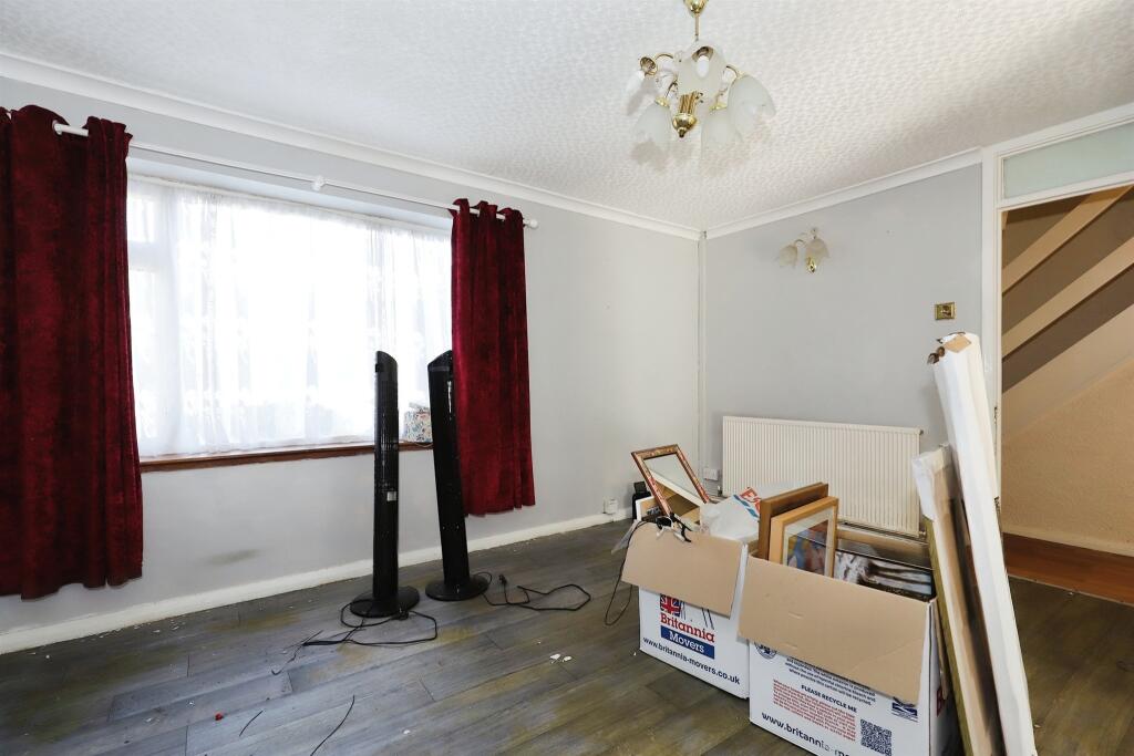 3 bedroom semidetached house for sale in Dowles Road, Kidderminster, DY11