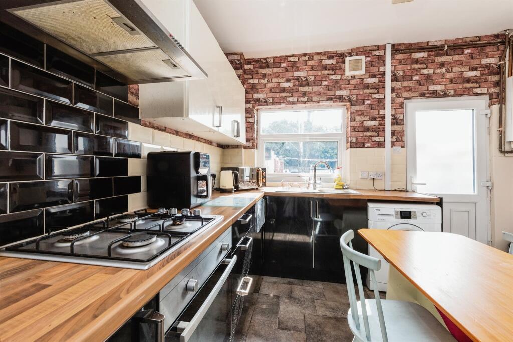 2 bedroom terraced house for sale in Lorne Street, Kidderminster, DY10