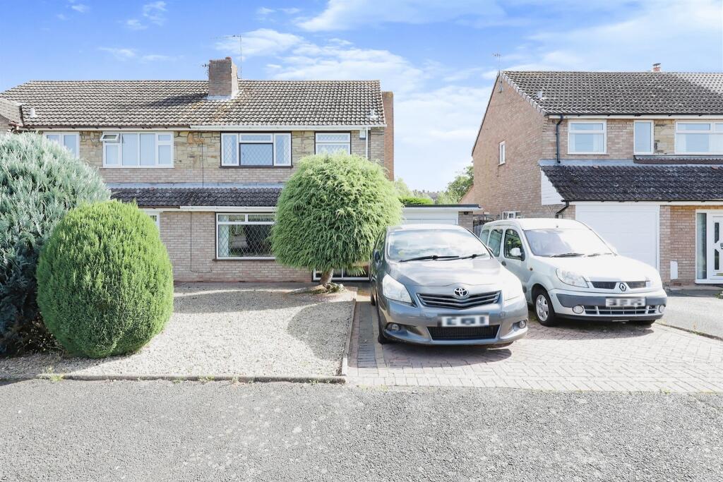 3 bedroom semidetached house for sale in Romsley View, Alveley