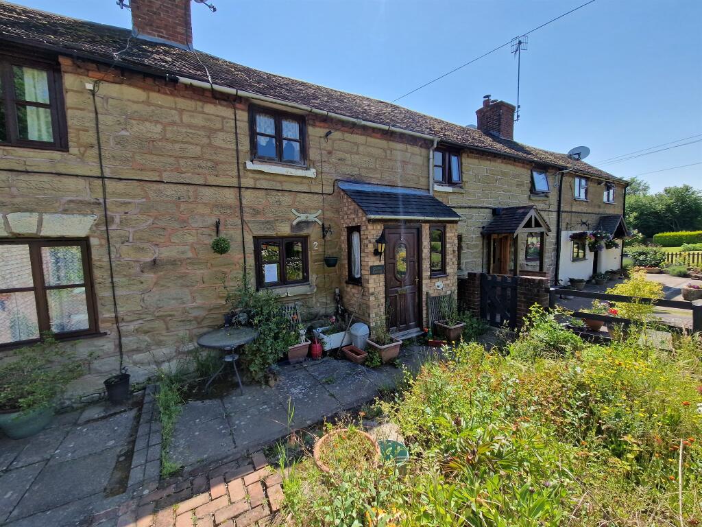 2 bedroom character property for sale in Smoke Alley, Highley ...