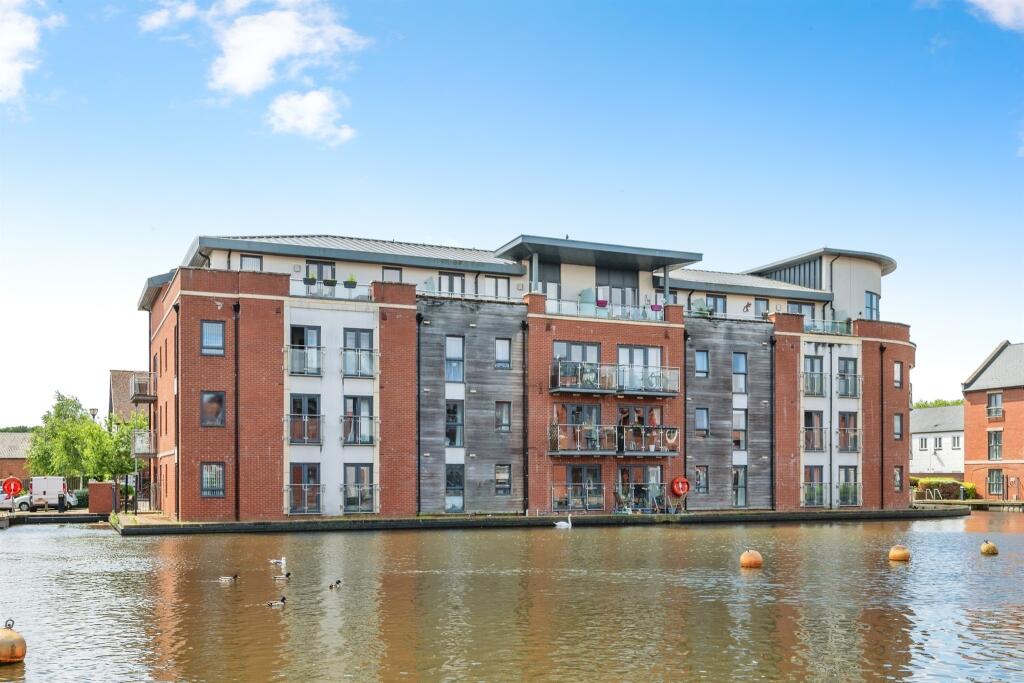 2 bedroom apartment for sale in Waters Edge, StourportOnSevern, DY13