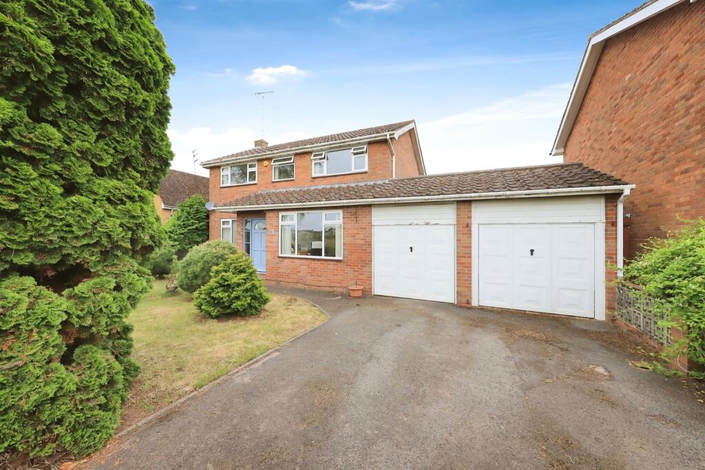 3 bedroom detached house for sale in Dunley Road, StourportOnSevern, DY13
