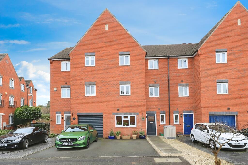Main image of property: Peacock Mews, Kidderminster