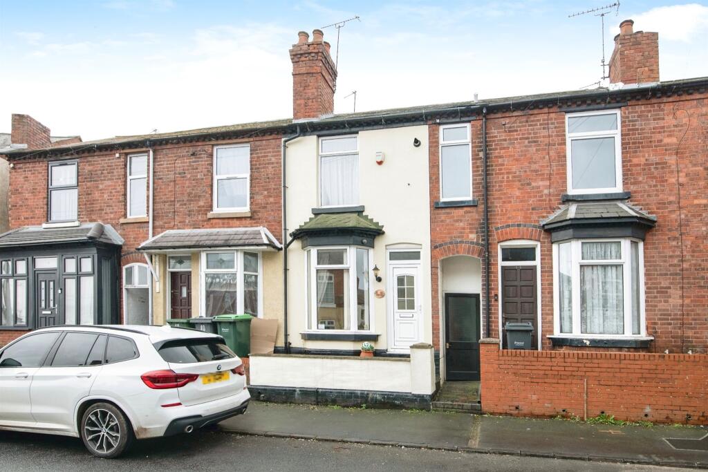 2 bedroom terraced house for sale in Farm Road, OLDBURY, B68