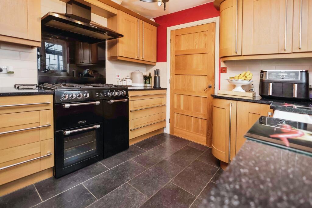 Additional property image - Macdonald Close, Tividale, OLDBURY
