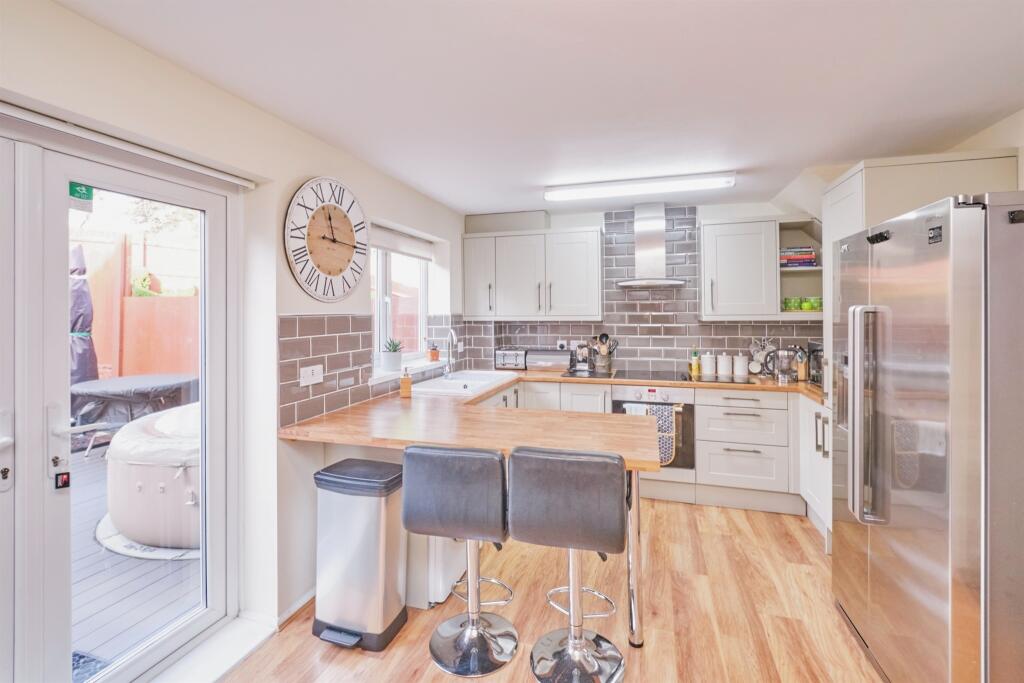 Additional property image - Bristam Close, Oldbury