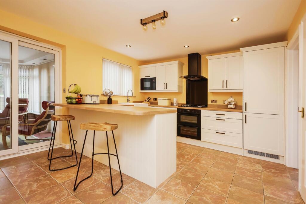 Additional property image - Ludgate Close, Tividale, Oldbury