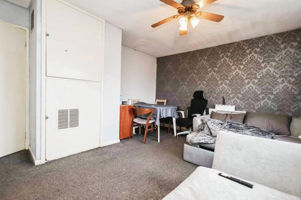 Additional property image - Blue Rock Place, Tividale, Oldbury