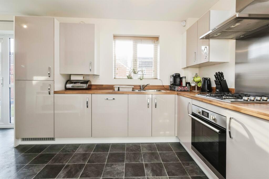 Additional property image - Poppy Avenue, OLDBURY