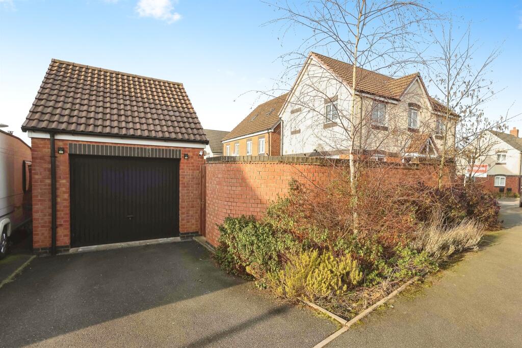 Additional property image - Poppy Avenue, OLDBURY