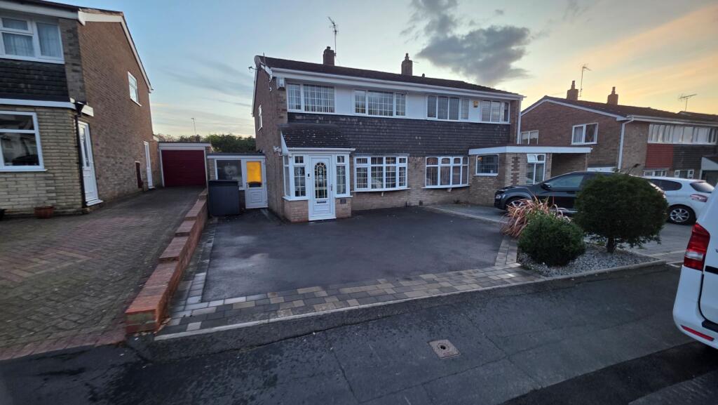 Main image of property: Muirfield Crescent, Tividale, Oldbury