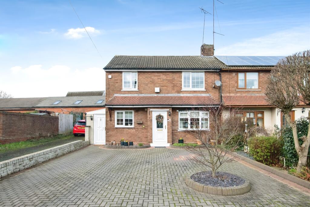 3 bedroom end of terrace house for sale in Brandon Close, West Bromwich