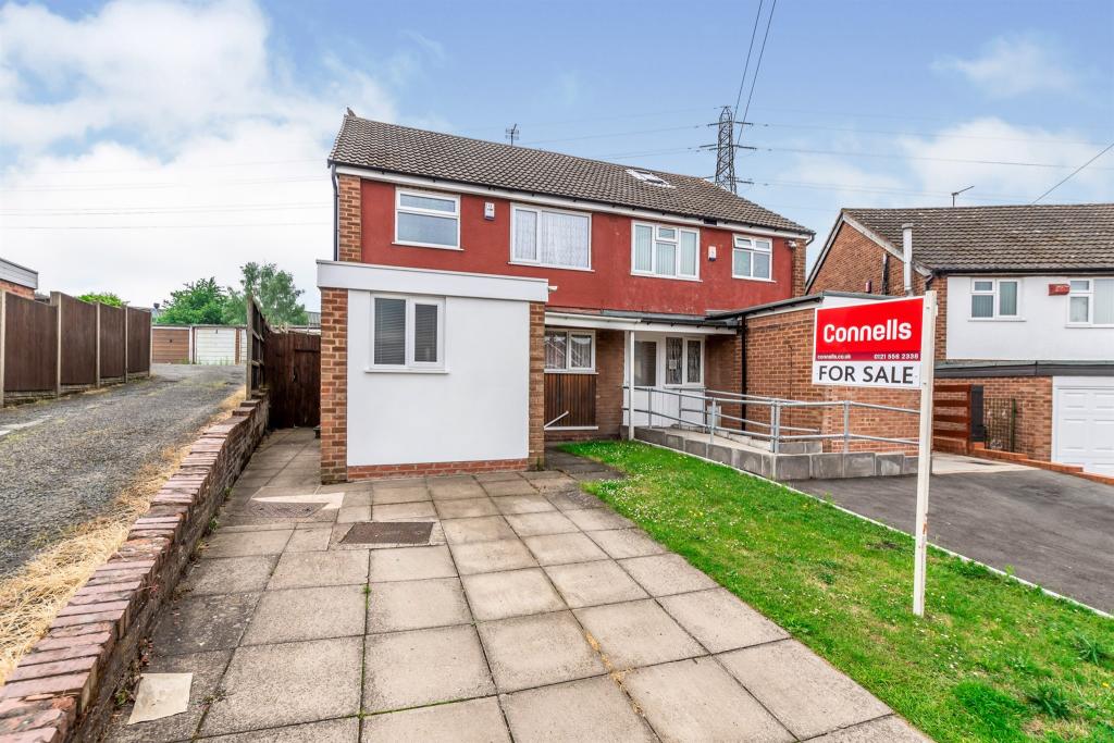 3 bedroom semidetached house for sale in Ardav Road, West Bromwich, B70