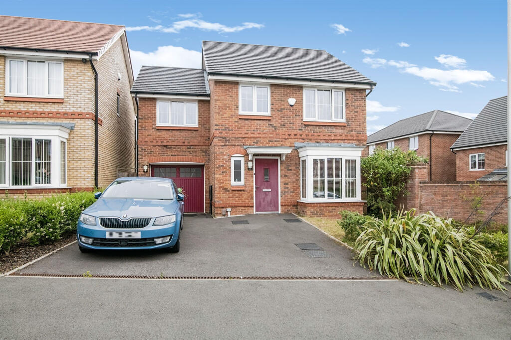 4 bedroom detached house for sale in Hidden Lock, Smethwick, B66