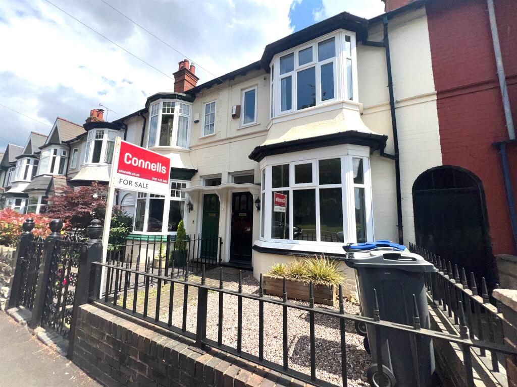 3 bedroom terraced house for sale in Barclay Road, Smethwick, B67