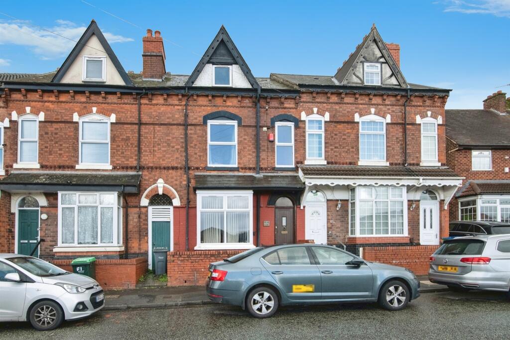 3 bedroom terraced house for sale in Bearwood Road, Smethwick, B66