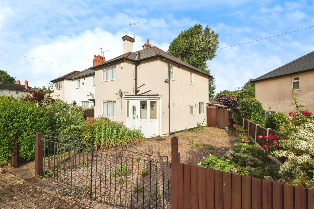 Main image of property: Waldrons Moor, Birmingham