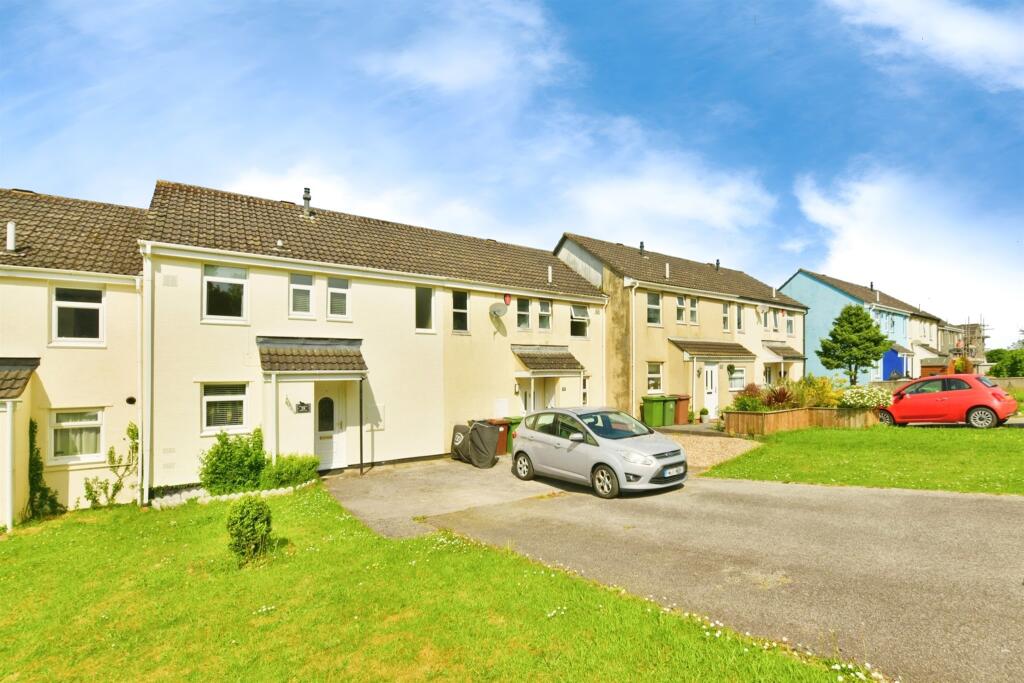 3 bedroom terraced house for sale in Cramber Close, Roborough, Plymouth, PL6