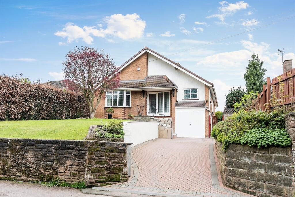 4 bedroom detached house for sale in Brownsfield Road, Lichfield, WS13
