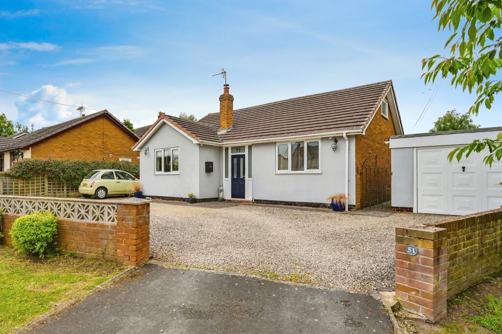 3 bedroom detached bungalow for sale in Uttoxeter Road, Handsacre