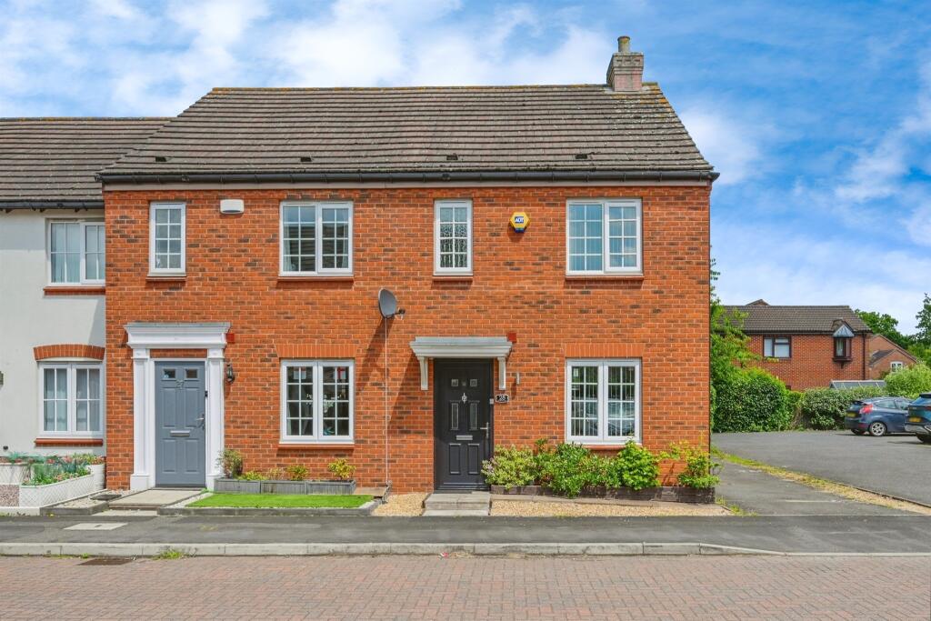 3 bedroom semidetached house for sale in Rogerson Road, Fradley