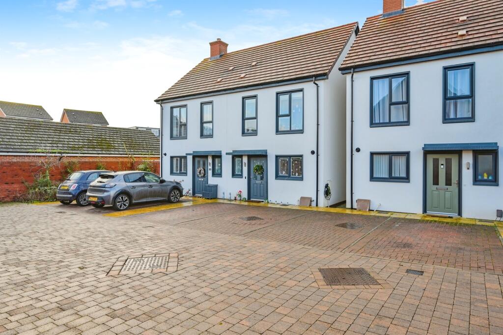 Main image of property: Gemson Close, Fradley, Lichfield