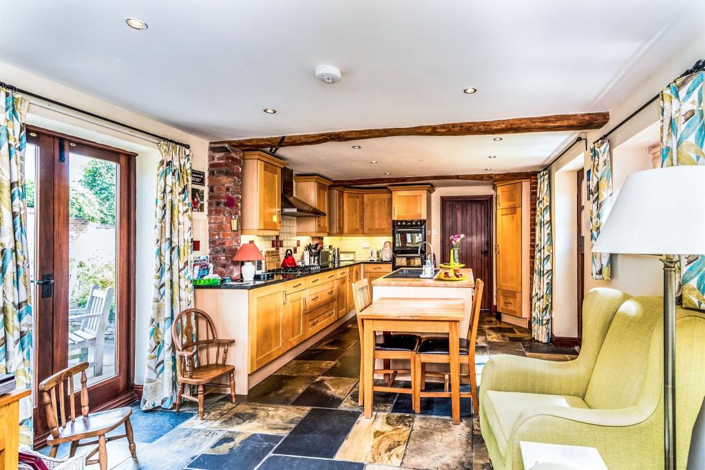 3 bedroom barn conversion for sale in Hilltop Farm, Pipehill, Lichfield