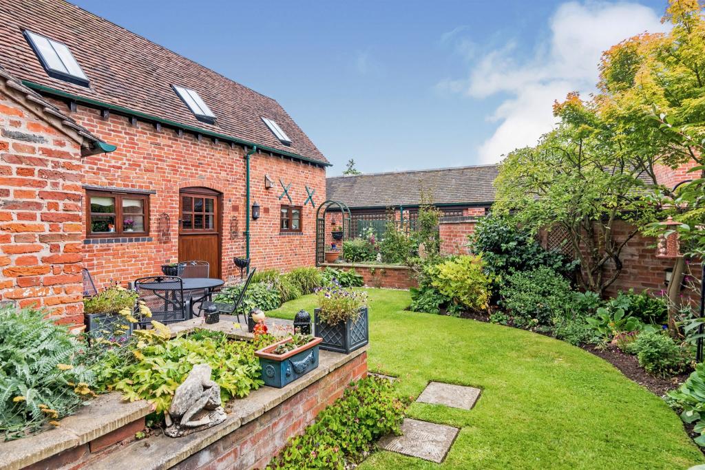 3 bedroom barn conversion for sale in Hilltop Farm, Pipehill, Lichfield