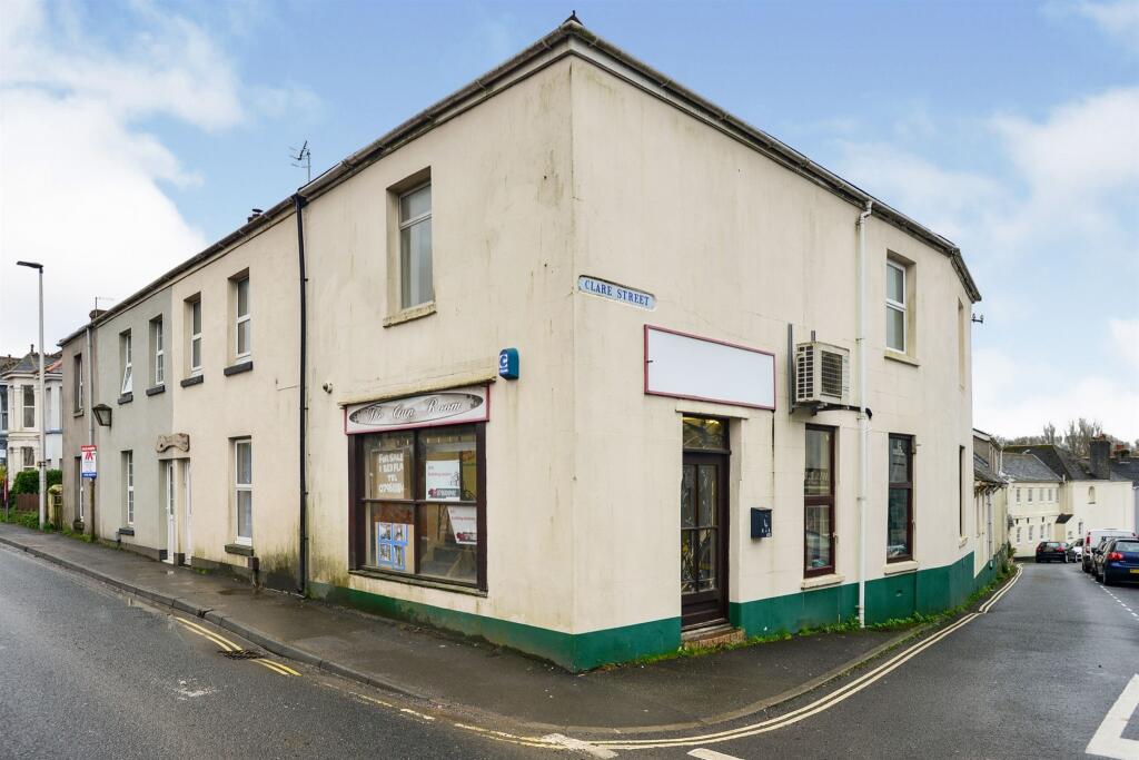 2 bedroom ground floor flat for sale in Western Road, Ivybridge, PL21