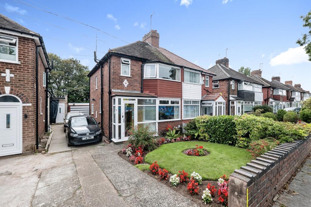 3-bedroom-semi-detached-house-for-sale-in-dyas-avenue-birmingham-b42