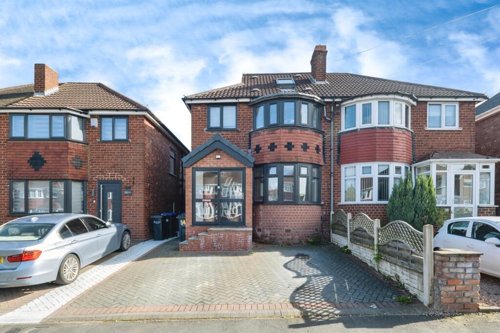 5 bedroom semidetached house for sale in Waddington Avenue, Birmingham
