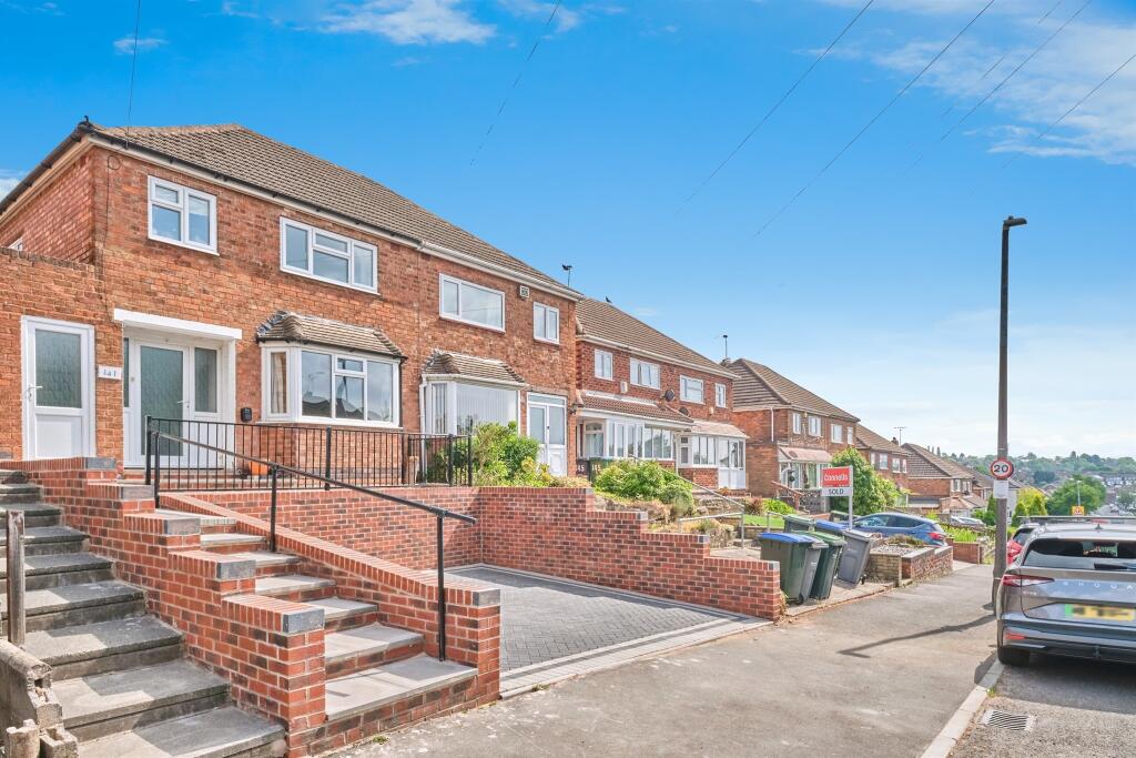 3 bedroom semi-detached house