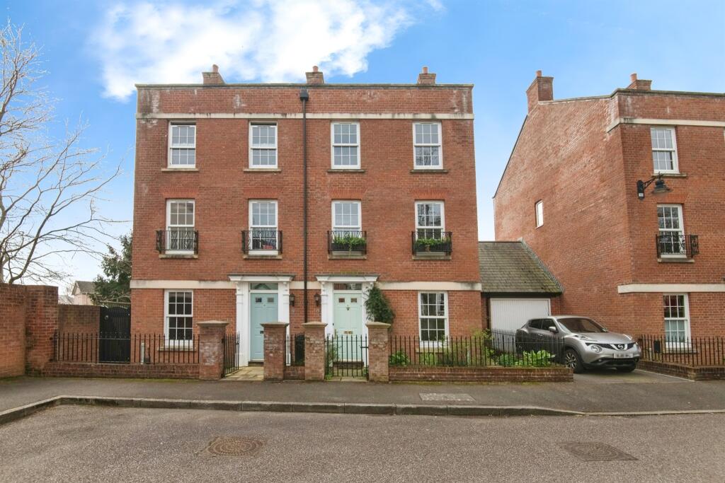 3 bedroom semi-detached house for sale in Masterson Street, Exeter, EX2