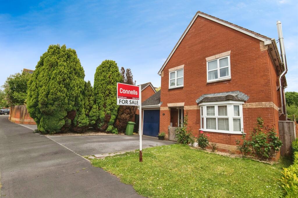 6 bedroom detached house for sale in Knights Crescent, Exeter, EX2