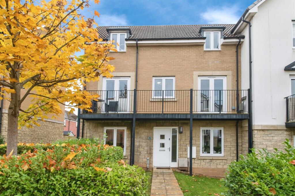 Main image of property: Admiral Way, Exeter