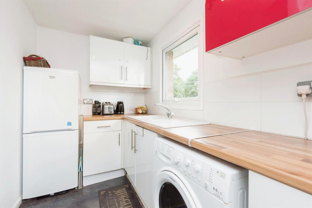 Additional property image - Pages Close, Sutton Coldfield