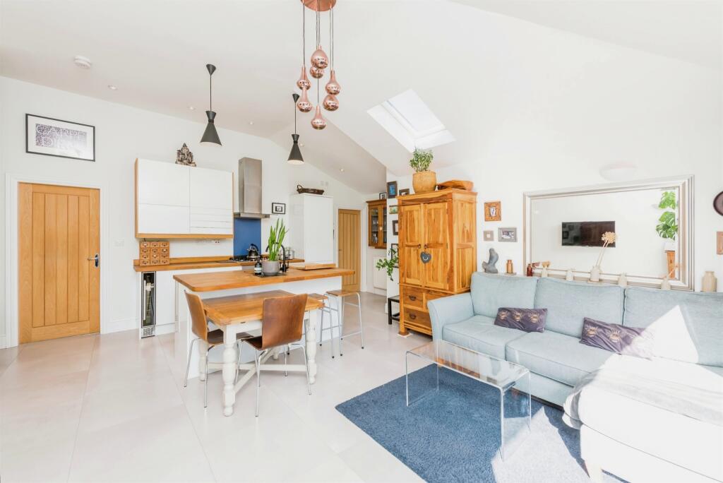 Additional property image - Coleshill Street, Sutton Coldfield