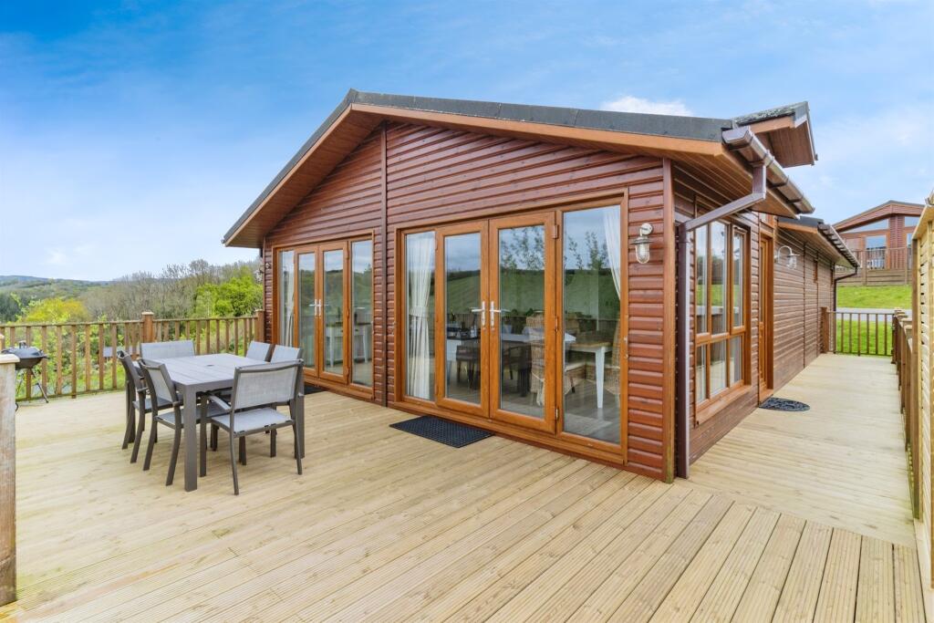 2 bedroom lodge for sale in Finlake Resort & Spa, Chudleigh, Newton ...