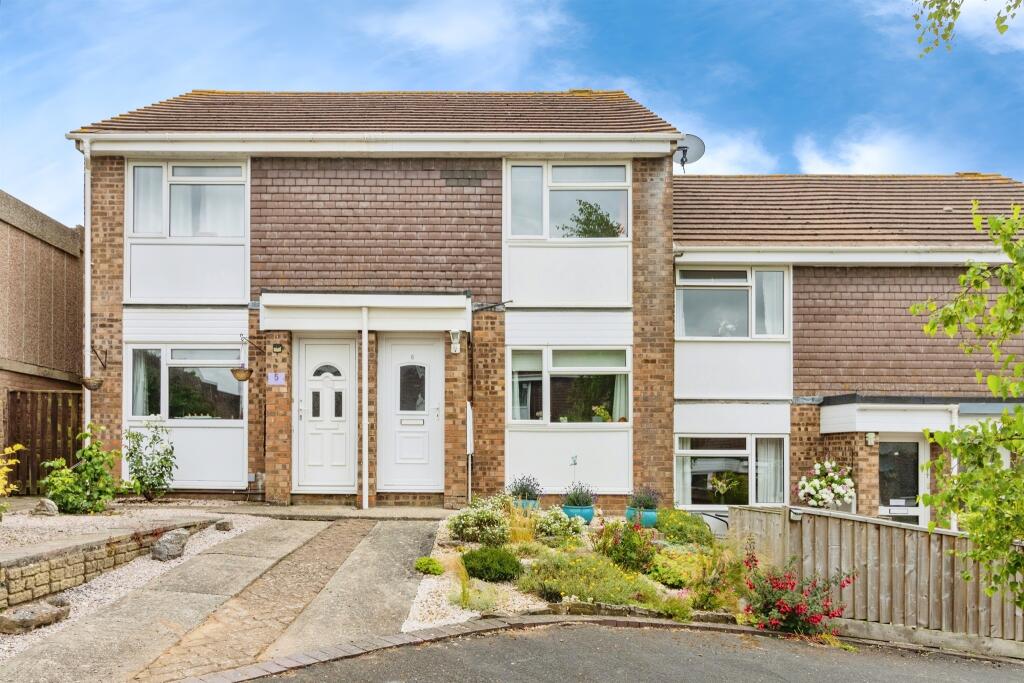 Main image of property: Gate Tree Close, Kingsteignton, Newton Abbot