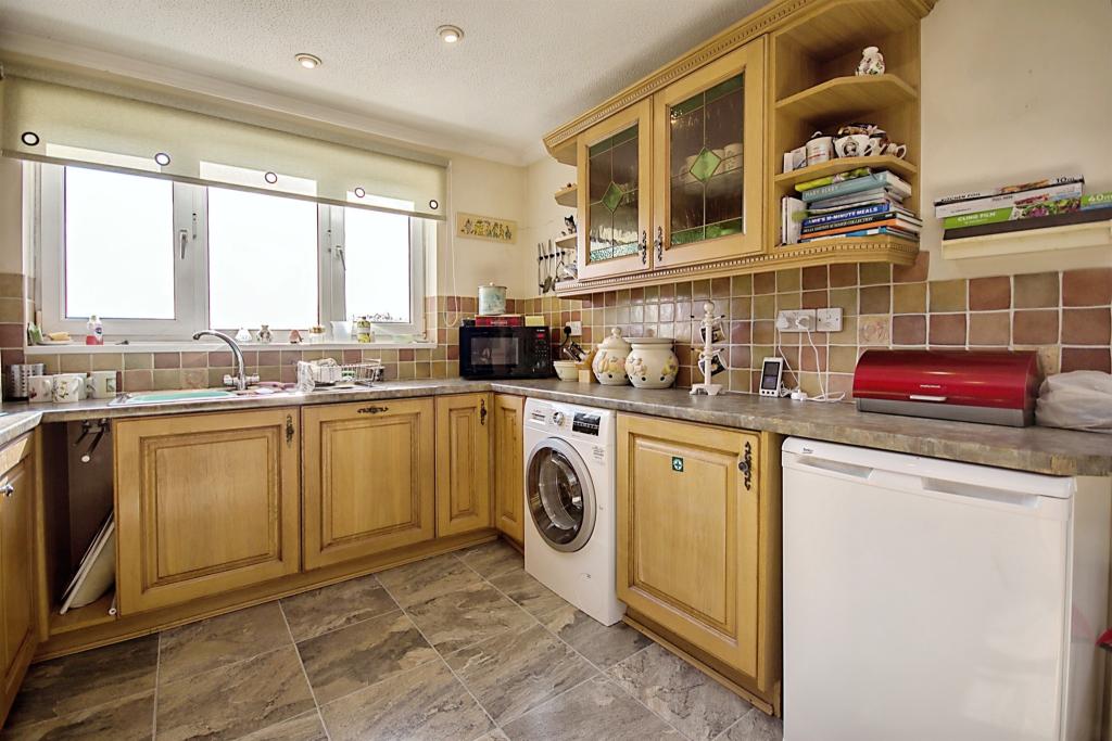 3 bedroom detached bungalow for sale in Coombesend Road, Kingsteignton