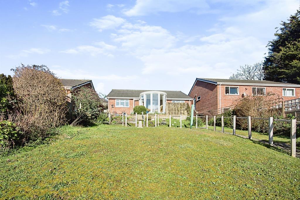 3 bedroom detached bungalow for sale in Coombesend Road, Kingsteignton