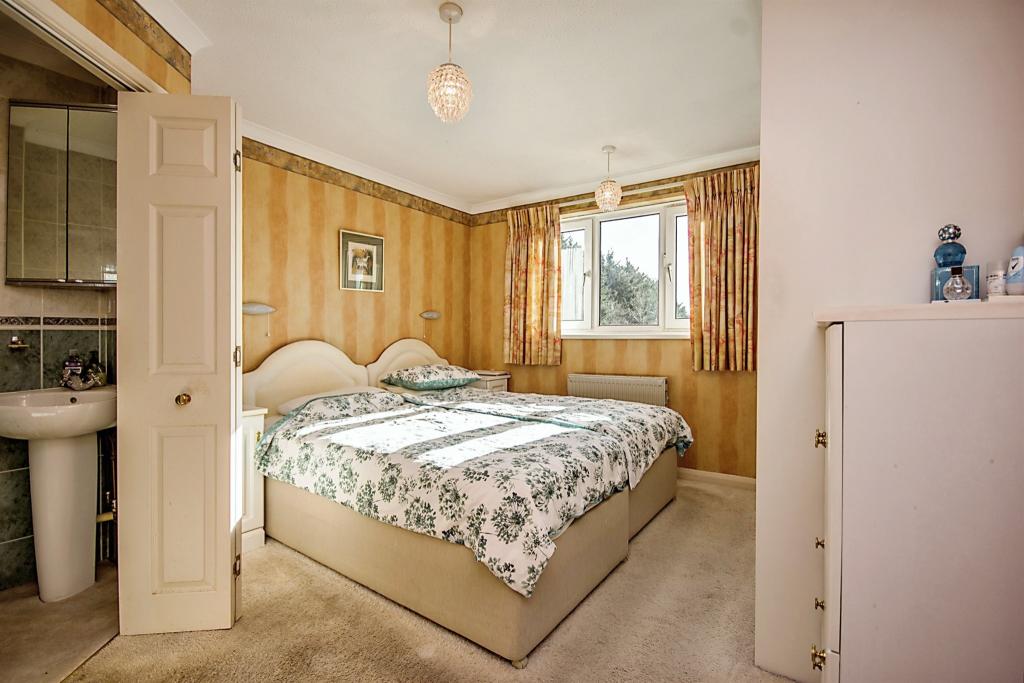 3 bedroom detached bungalow for sale in Coombesend Road, Kingsteignton