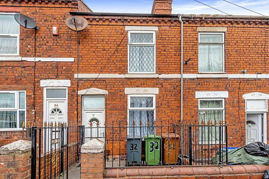 3 bedroom terraced house for sale in Ida Road, Walsall, WS2